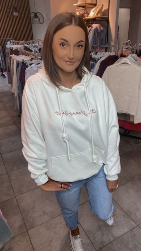 Bluza JOY z haftem ”the Jean West”–Biała Bluza JOY z haftem ”the Jean West”–Biała