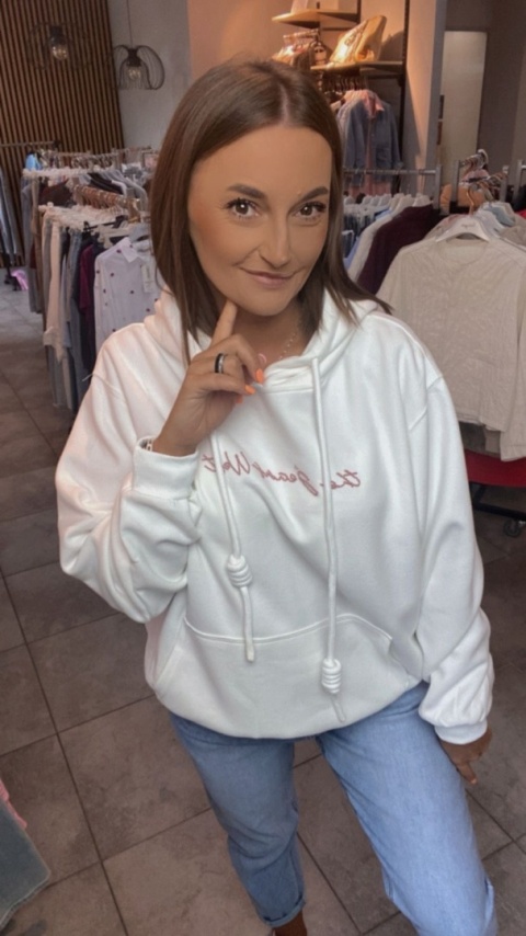 Bluza JOY z haftem ”the Jean West”–Biała Bluza JOY z haftem ”the Jean West”–Biała