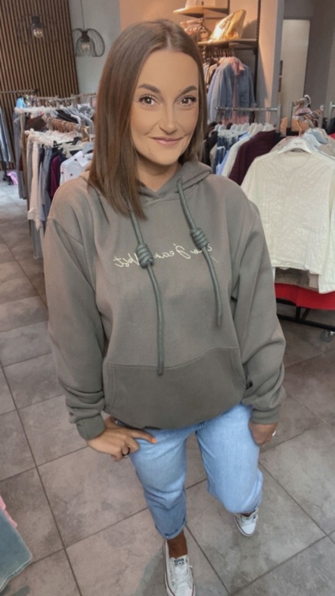 Bluza JOY z haftem ”the Jean West”–Fango Bluza JOY z haftem ”the Jean West”–Fango