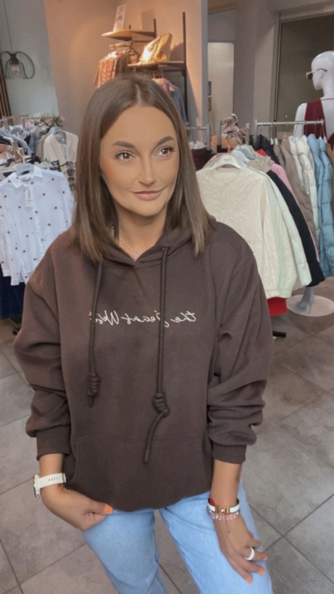 Bluza JOY z haftem ”the Jean West”–Czaekolada Bluza JOY z haftem ”the Jean West”–Czaekolada