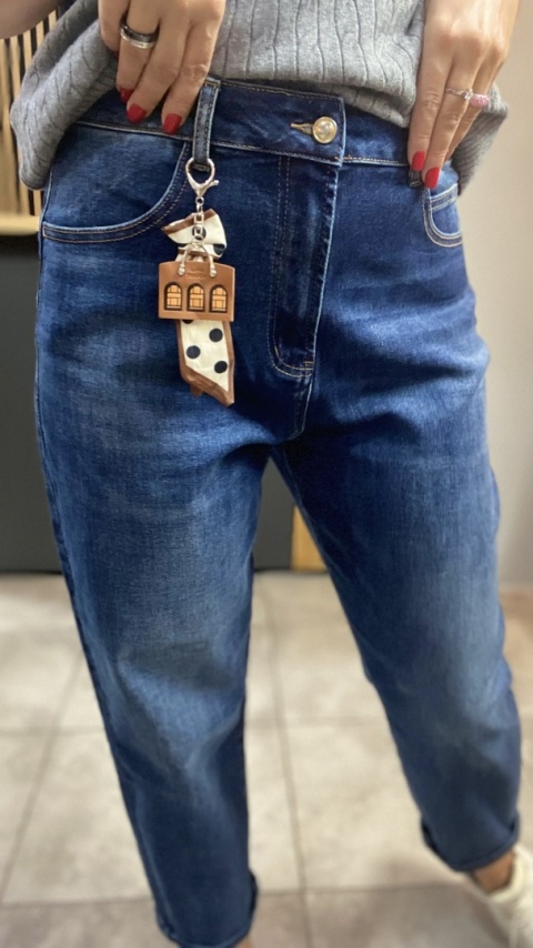 Jeansy M'SARA - klasyczny krój, ponadczasowy styl