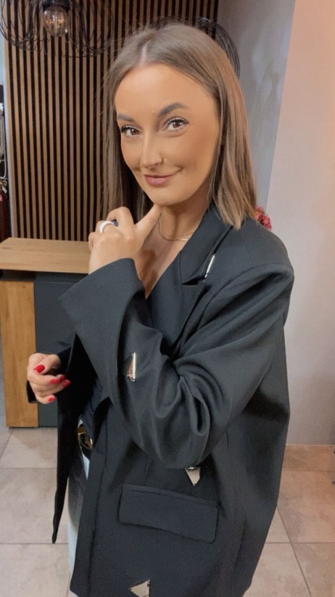 Marynarka C.L Exclusive - metalowe aplikacje w kształcie trójkątów