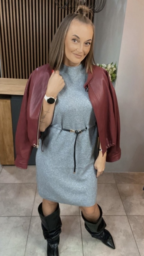 Sukienka dzianinowa Melody z paskiem - Szara