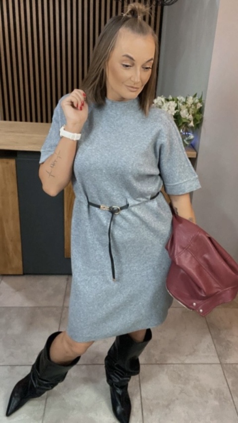 Sukienka dzianinowa Melody z paskiem - Szara