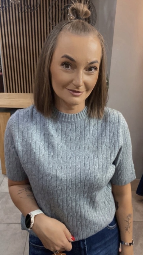 Sweter ze splotem warkoczowym - Szary