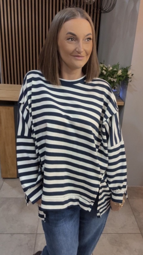 Bluzka w paski - oversize - biało-granatowa