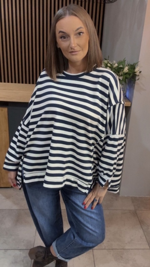 Bluzka w paski - oversize - biało-granatowa