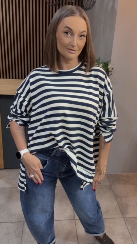 Bluzka w paski - oversize - biało-granatowa