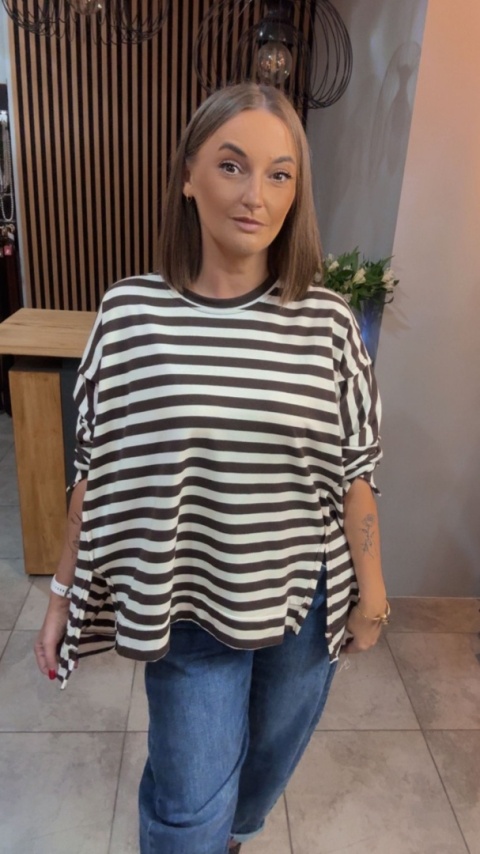 Bluzka w paski – oversize - biało-brązowa