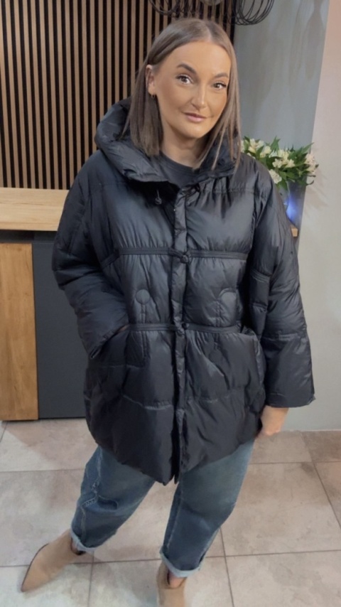 Kurtka Naturalny puch „Pętelka” – czarna