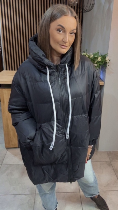 Kurtka Oversize z Naturalnym Puchem - Czarna