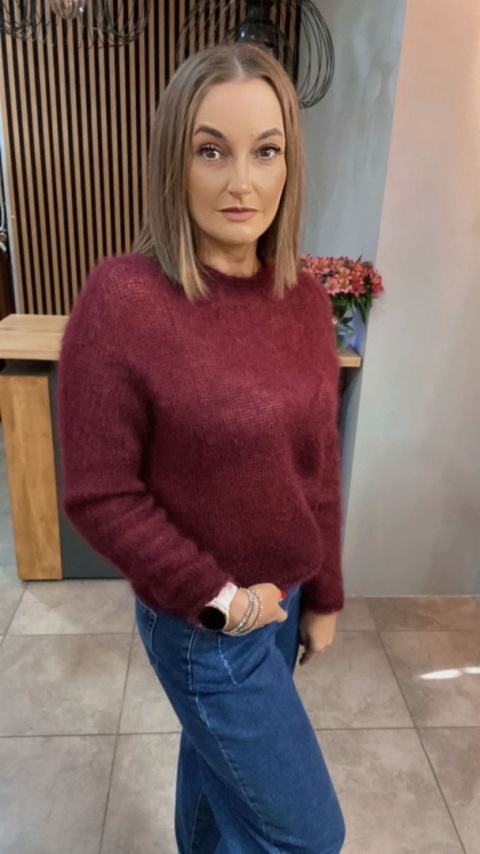 Sweter Kid Moher - klasyczny krój z okrągłym dekoltem - Bordo