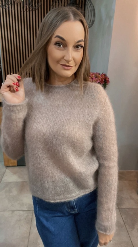 Sweter Kid Moher - klasyczny krój z okrągłym dekoltem - Fango