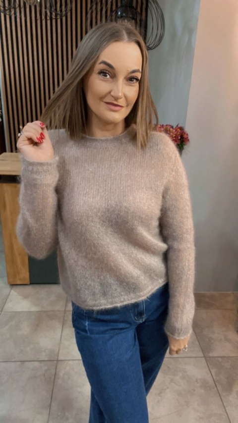 Sweter Kid Moher - klasyczny krój z okrągłym dekoltem - Fango