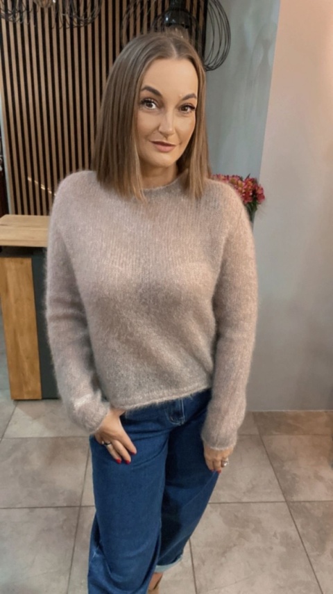 Sweter Kid Moher - klasyczny krój z okrągłym dekoltem - Fango