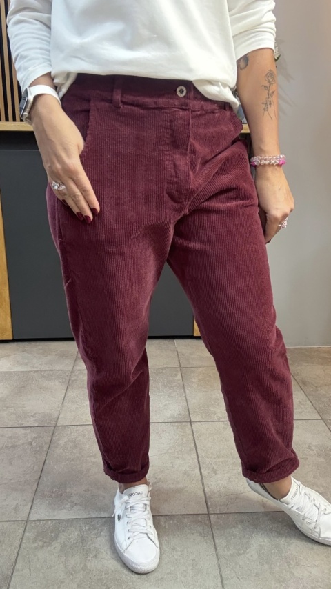 Spodnie sztruksowe Wiya - BORDO