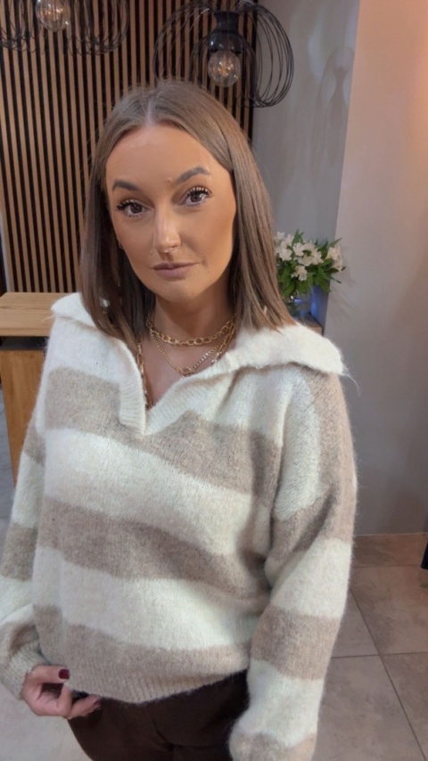 Sweter w paski z kołnierzykiem - Beżowy