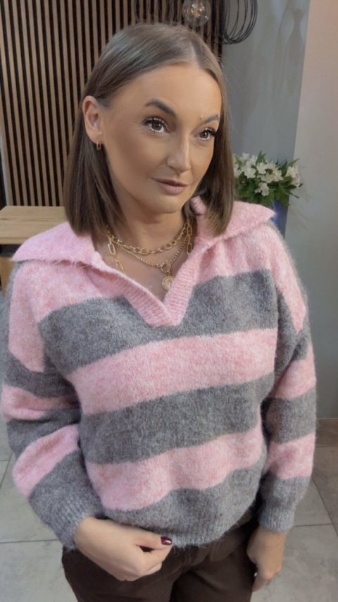 Sweter w paski z kołnierzykiem - Różowy