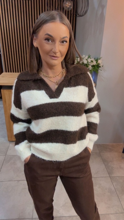 Sweter w paski z kołnierzykiem - Brązowy