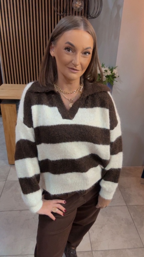 Sweter w paski z kołnierzykiem - Brązowy