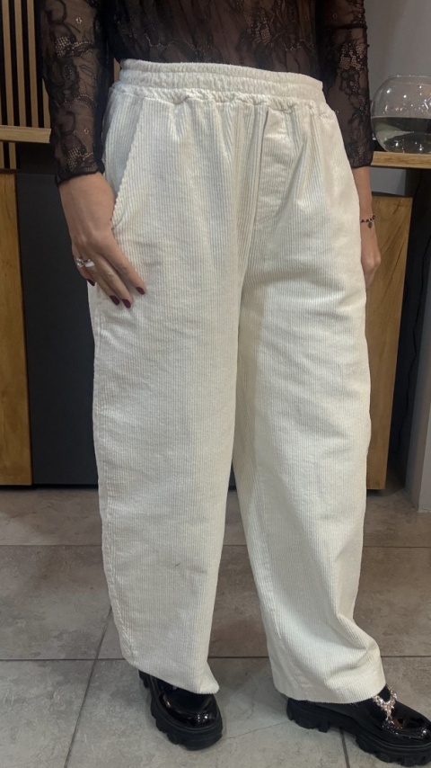 Spodnie sztruksowe Gioya & Co. - Burro