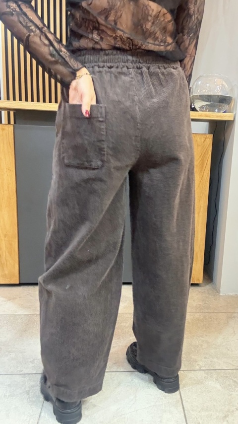 Spodnie sztruksowe Gioya & Co. - Chocolate