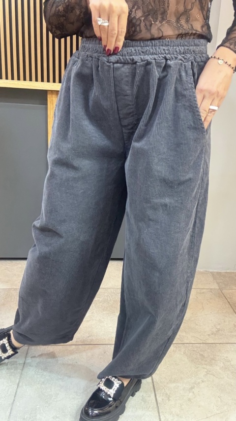 Spodnie sztruksowe Gioya & Co. - Smoke