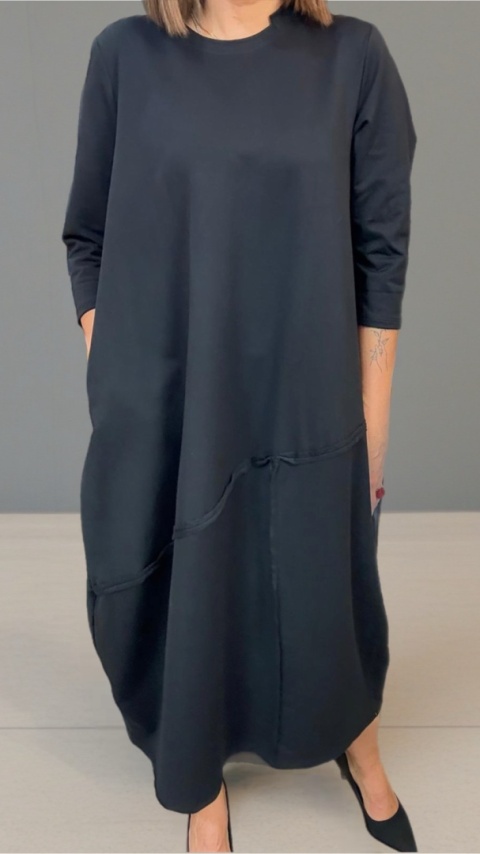 Sukienka Wendy Trendy – luźna, czarna midi/maxi