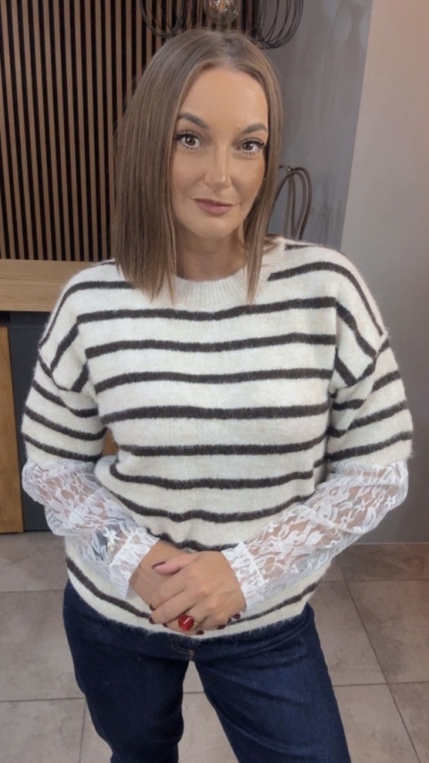 Sweter z koronkowymi rękawami – Brązowy