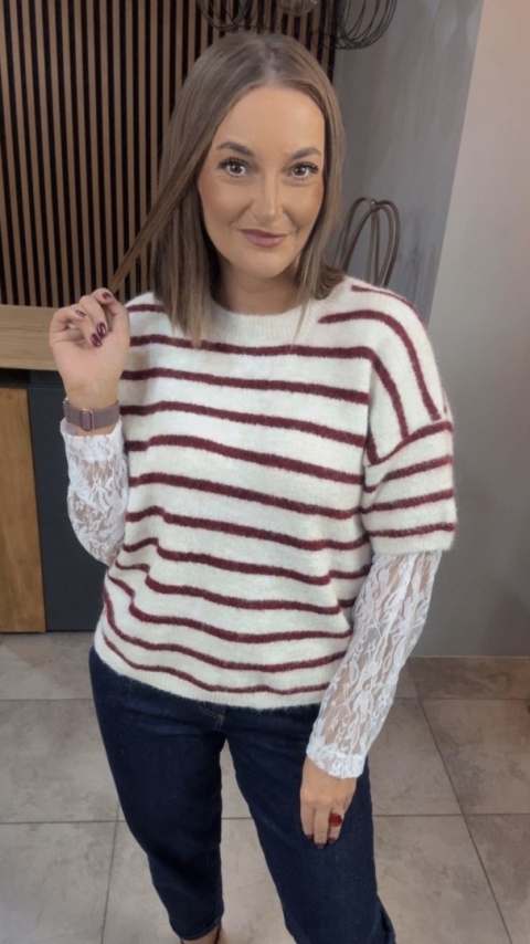 Sweter z koronkowymi rękawami – Bordo