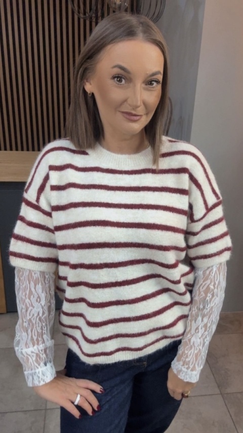 Sweter z koronkowymi rękawami – Bordo