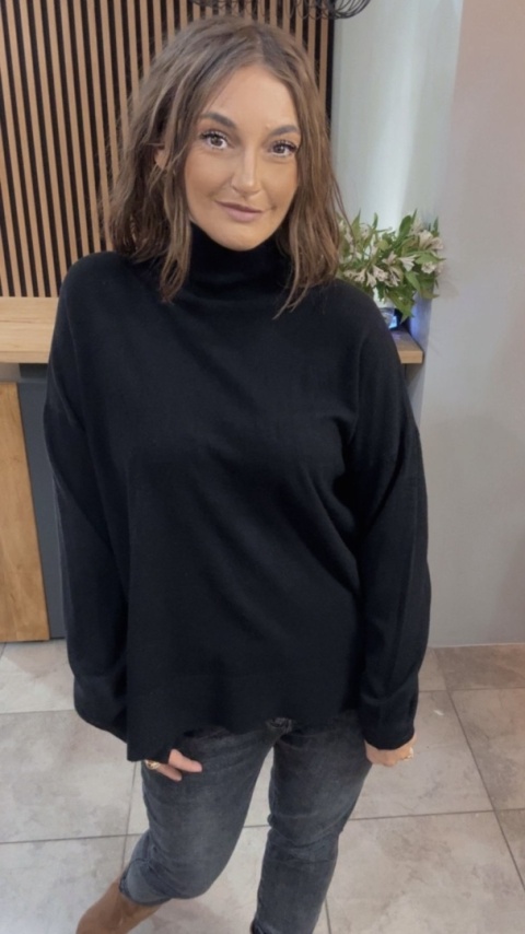 Sweter z półgolfem oversize Finery - Czarny