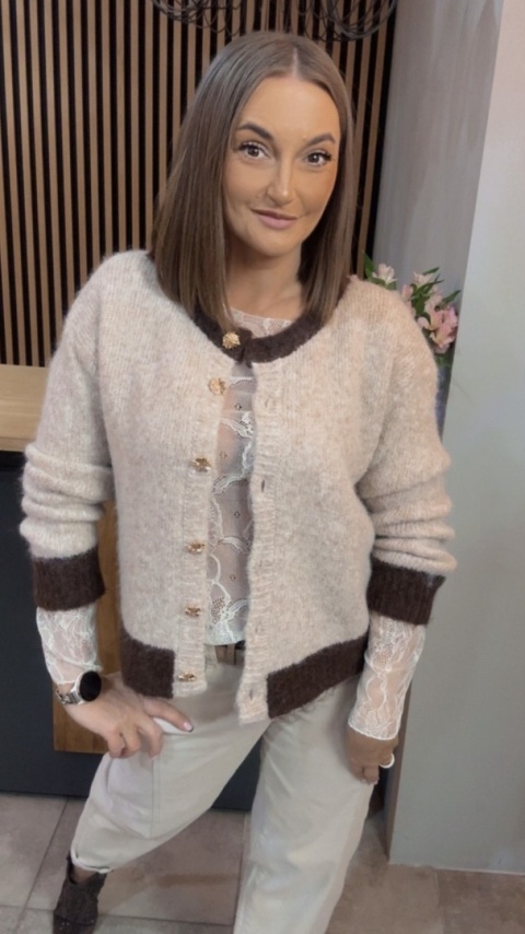 Sweter VICBEE z kontrastowymi wykończeniami