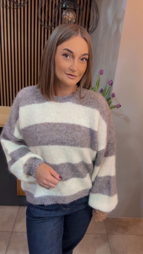 Sweter w pasy oversize - biało–szary