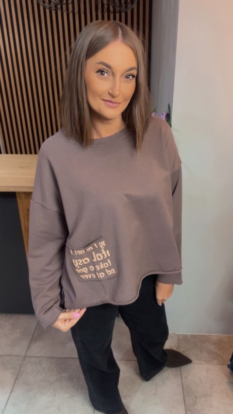 Bluza damska oversize z ozdobną kieszonką - taupe