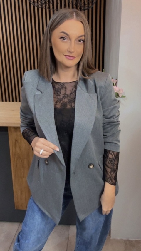 Elegancka Marynarka Dwurzędowa – Szara