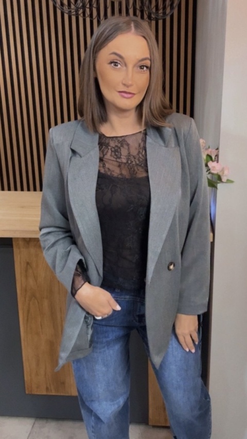 Elegancka Marynarka Dwurzędowa – Szara