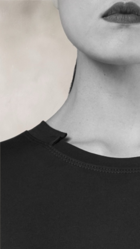 Sukienka Wendy Trendy - luźna, czarna midi/maxi