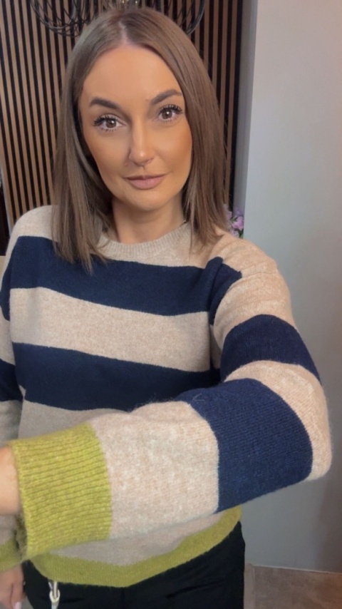 Sweter w szerokie pasy – BLUOLTRE®