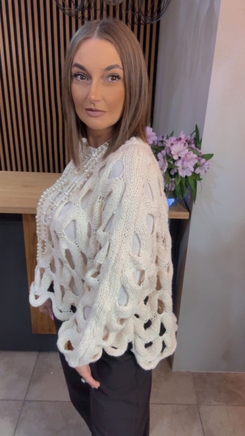 Ażurowy sweter Y.Two Woman – efektowny oversize