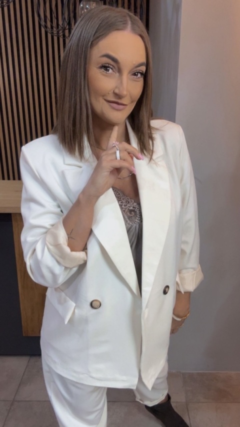 Elegancka Marynarka Dwurzędowa – Śmietanka