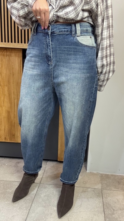 Jeansy z kontrastową kieszenią – Premium Denim