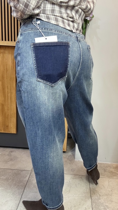 Jeansy z kontrastową kieszenią – Premium Denim