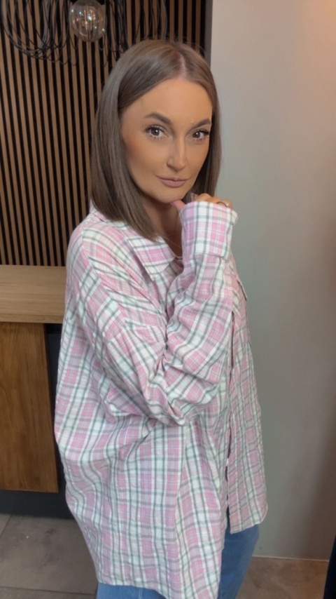 Koszula oversize w kratę – Różowa