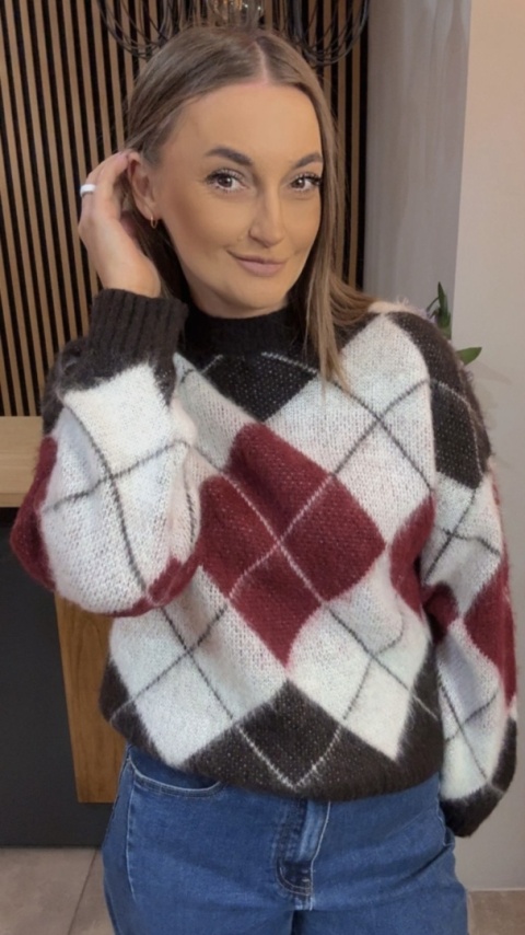 Sweter Argyle MISS LUCKY – Biały–czarny–bordo