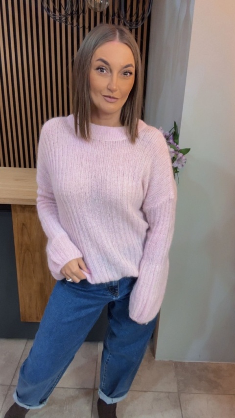 Sweter dzwonek MISS LUCKY – Pudrowy Róż