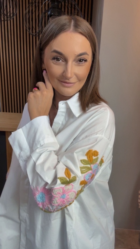 Koszula ZETA OTTO z haftowanymi rękawami – biała