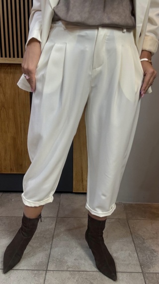 Spodnie z zakładkami - Śmietanka