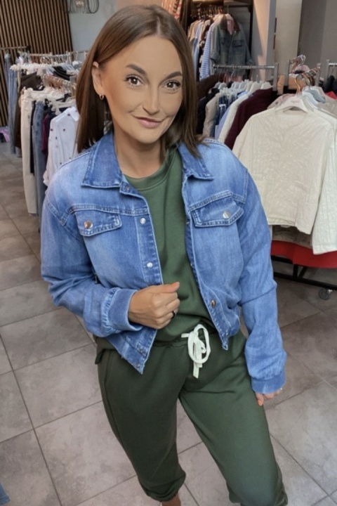 Katana Naiif – Klasyka z Nutą Sportowego Stylu Katana Naiif – Klasyka z Nutą Sportowego Stylu