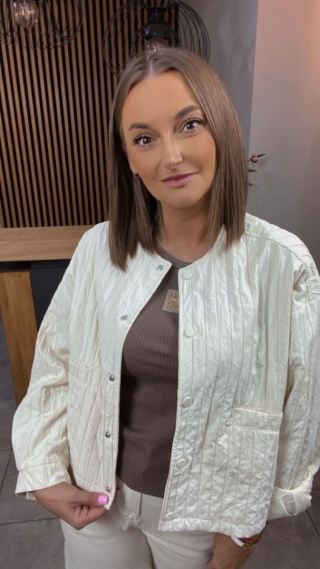 Kurtka Smiling Queen Beżowa